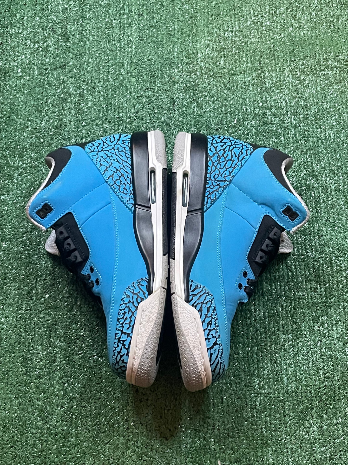 Jordan 3 Powder Blue