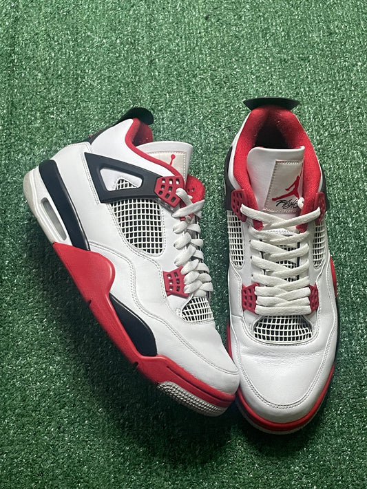 Jordan 4 "Fire Red"